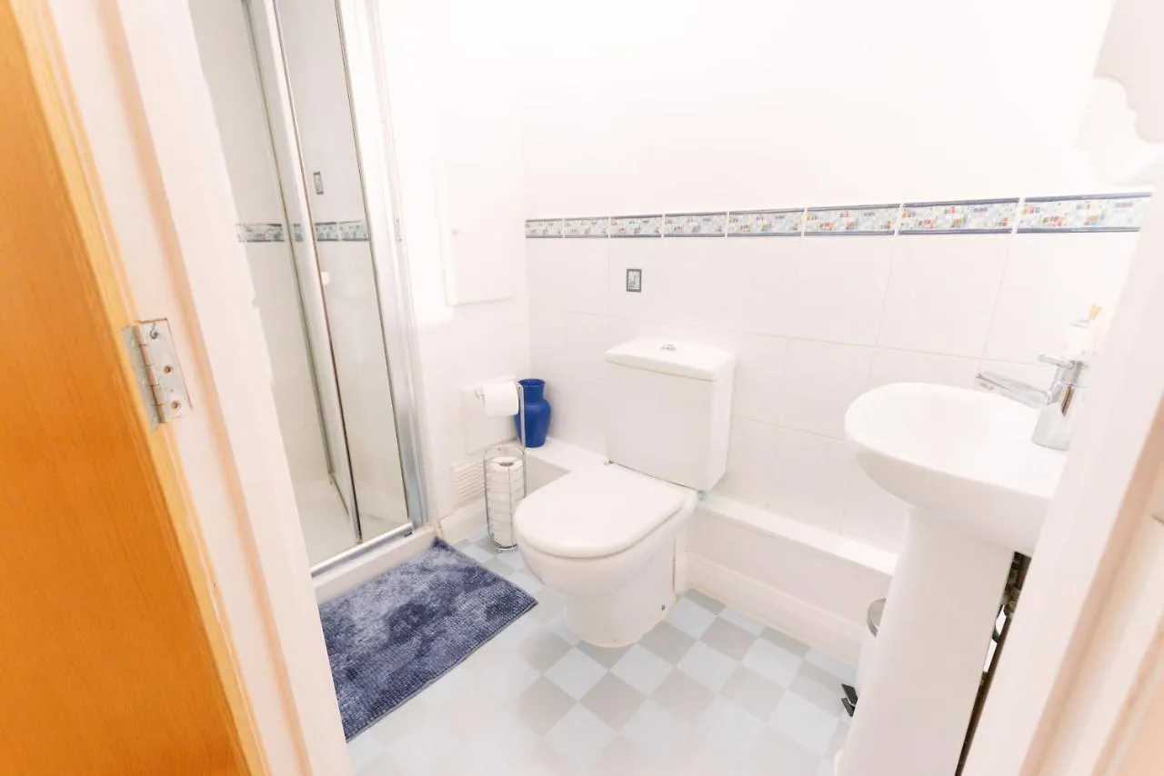 De Luxe Short Stays-Crusader Apt Nottingham 0*,  United Kingdom