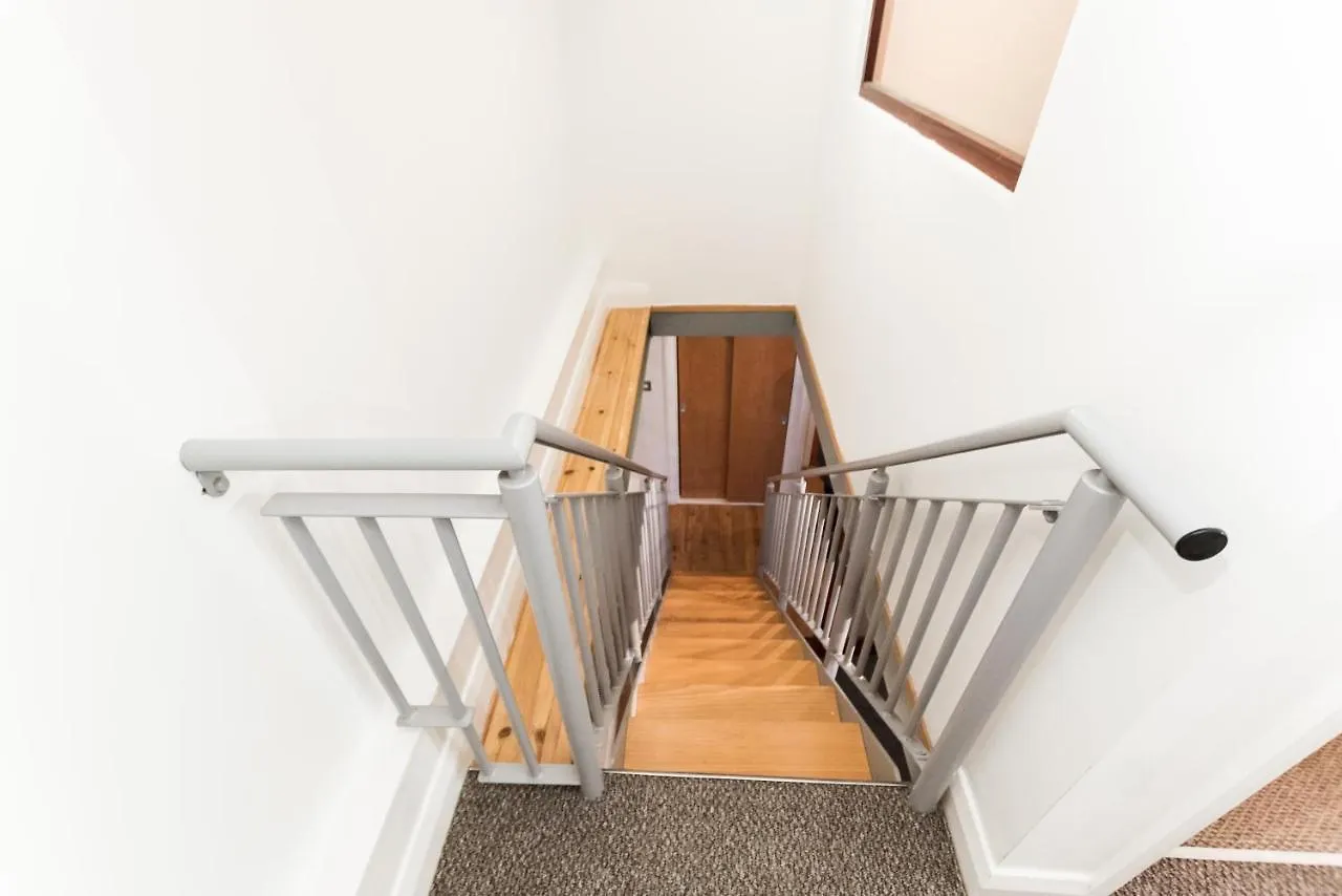 Apartment De Luxe Short Stays-Crusader Apt Nottingham